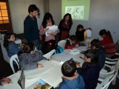 Los chicos del CDC disfrutaron de un Taller de Paleontolog�a en el Museo de la Ciudad