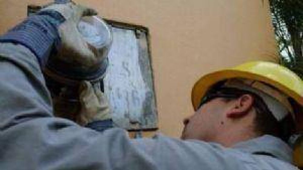 Reducen la potencia de energ�a para evitar colapso