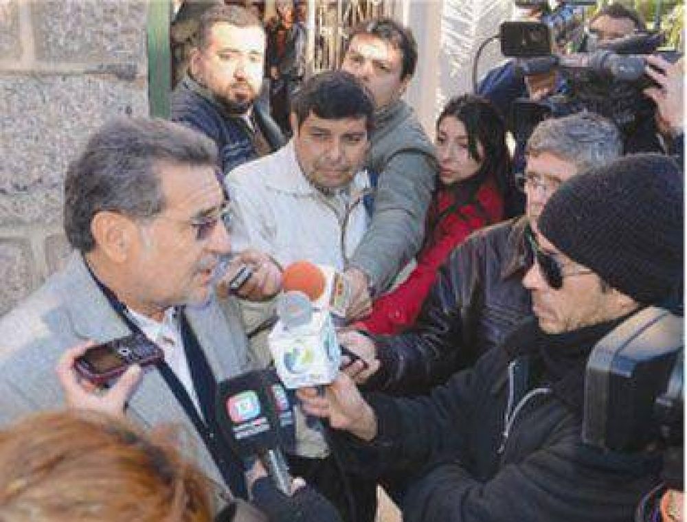 El Gobernador habl� de las PASO y ratific� el aumento salarial