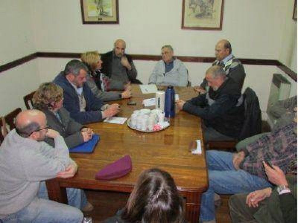 BARAGIOLA SE REUNI� CON DIRECTIVOS DE LA SOCIEDAD RURAL