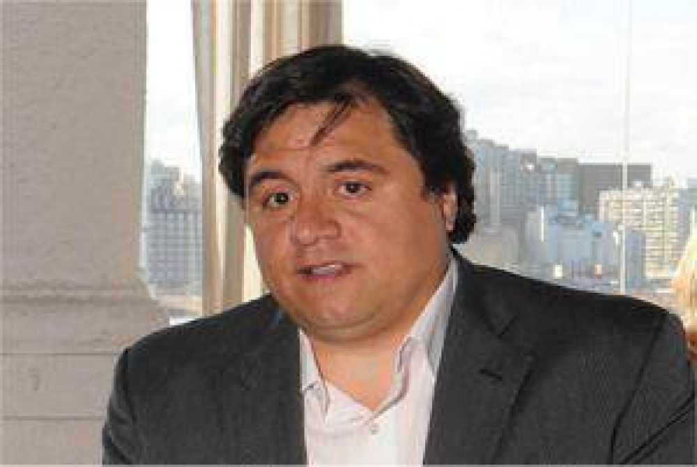 Manino Iriart: �Sarghini fue el ministro de los recortes salariales en la provincia�