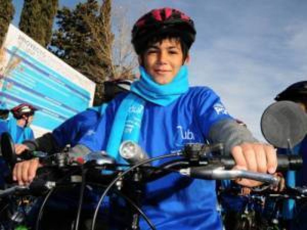 Los alumnos de dos escuelas de La Ribera ya tienen sus bicis