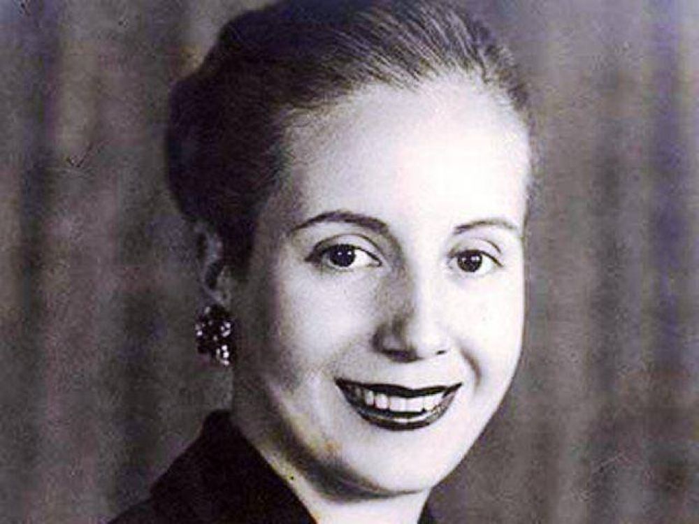 Homenaje a 61 a�os de la muerte de Evita