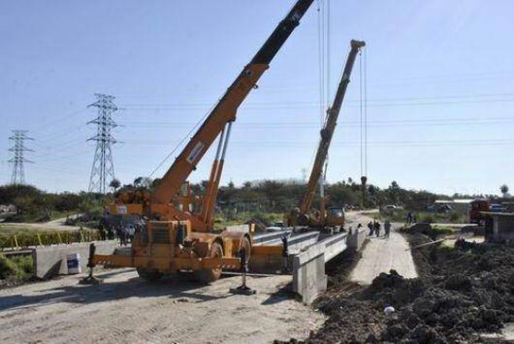La Comuna termin� la obra del puente que unir� dos barrios