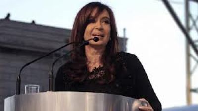 Cristina inaugura el nuevo estadio del club Deportivo Mor�n