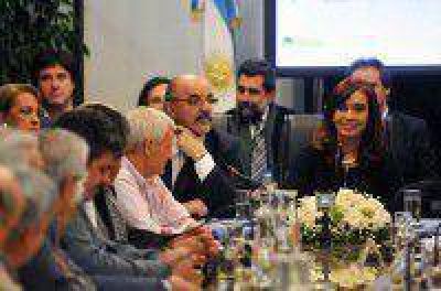 Cristina: "En 2003, el salario m�nimo era de 200 pesos"