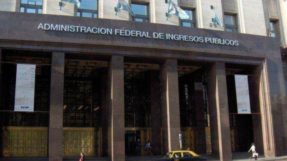 La AFIP analiza los pases de numerosos futbolistas