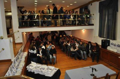 Cooperativas de Trabajo y Producci�n se reunieron con el Gobernador Zamora