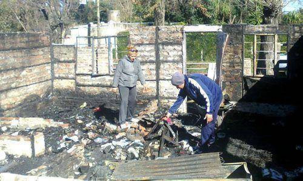 Una familia perdi� todo en un incendio y necesita ayuda