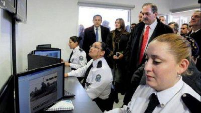 Alperovich dijo que �van a ir presos los polic�as corruptos�