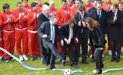 Deportivo Mor�n inaugur� su estadio con Cristina, Scioli, Sabbatella y Ghi