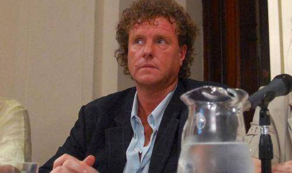 Milman duro con Ferraresi