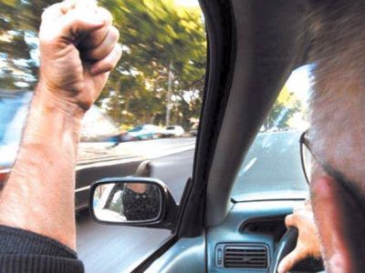 En Mendoza, los casos de "ira al volante" se multiplican y se maneja cada vez m�s con irritaci�n