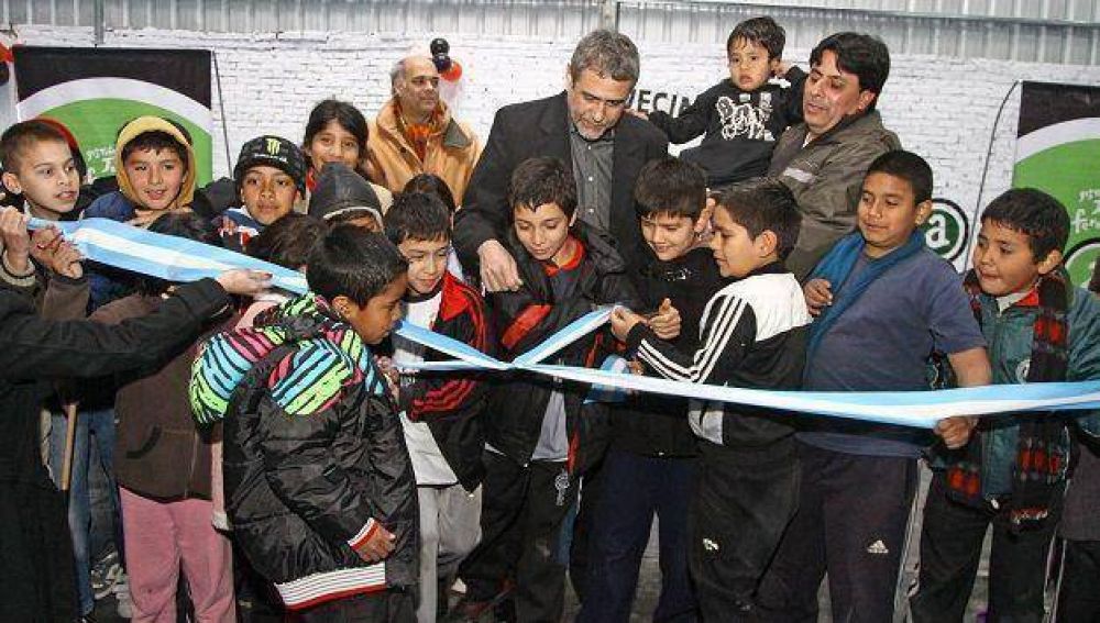 Avellaneda: se inauguraron obras en el club �El Futuro� de Wilde