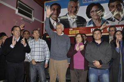 Los candidatos del FpV visitan departamentos	