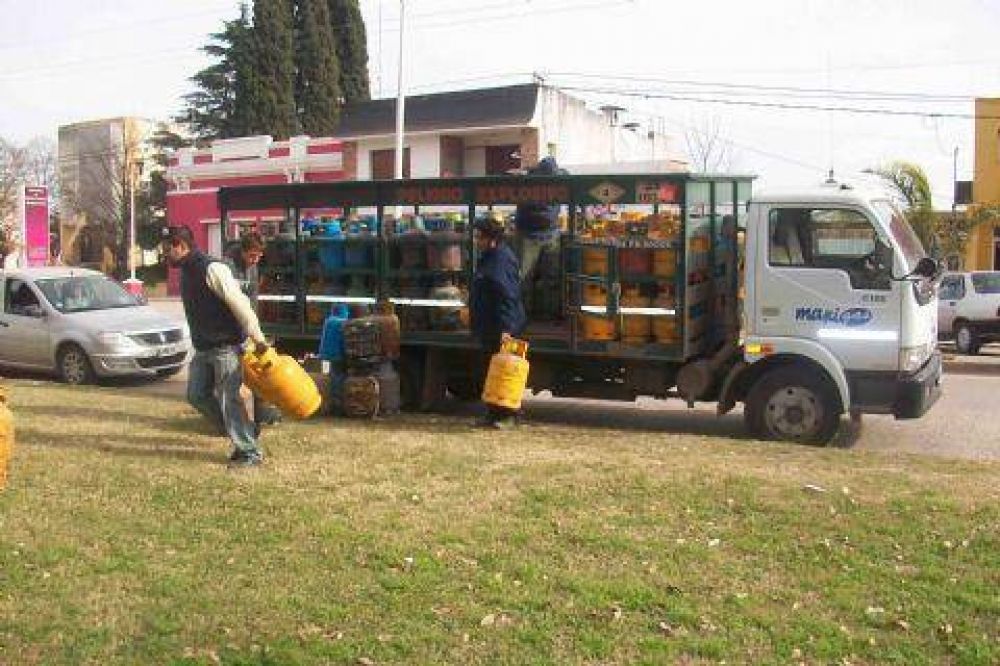 Lleg� el cami�n de la garrafa social