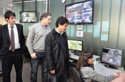 Comenzaron a operar diez nuevas c�maras de seguridad en la v�a p�blica 