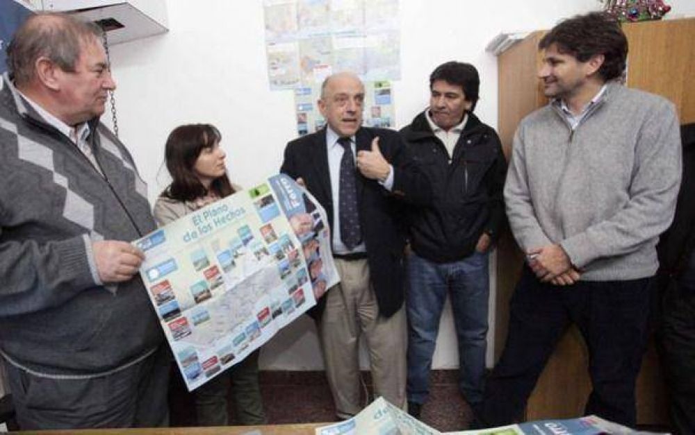 Ferro inaugur� local de la Agrupaci�n Vecinal Marplatense