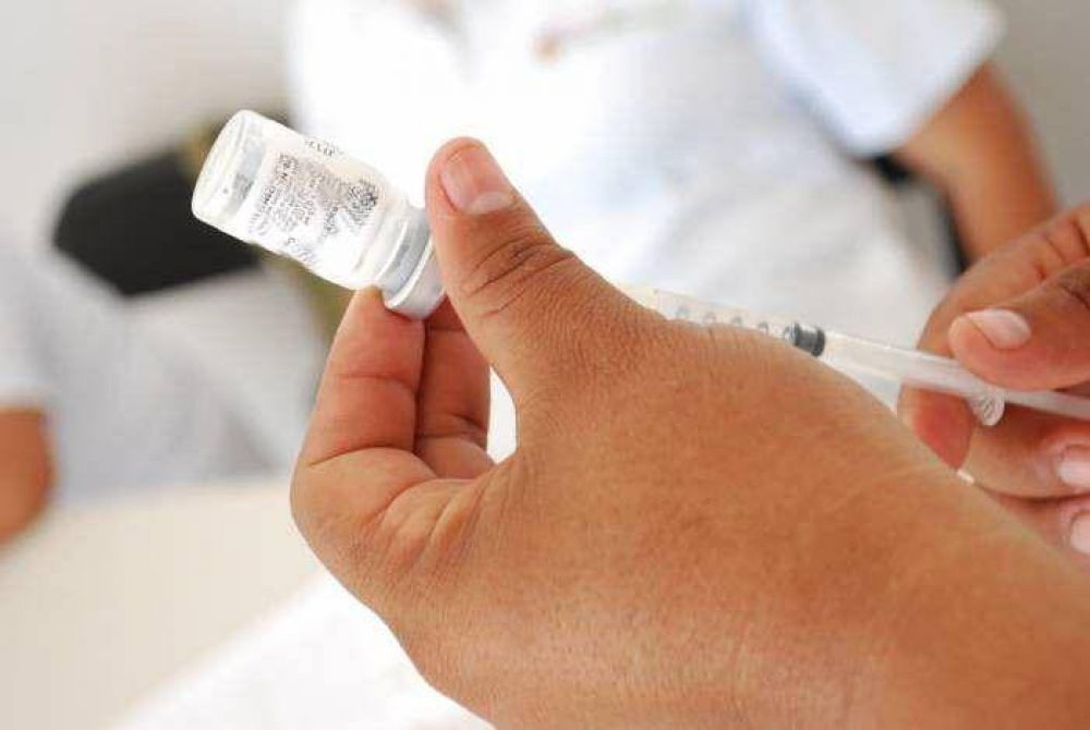 Convocan a los adultos a vacunarse contra la hepatitis B