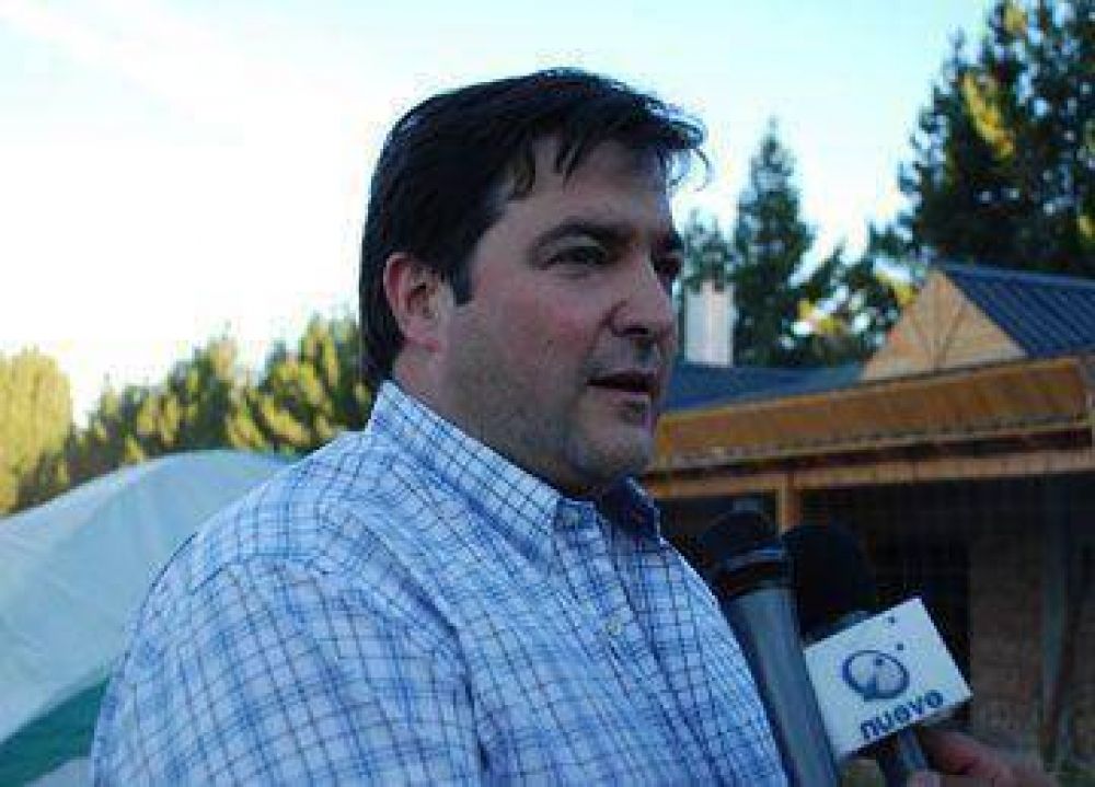 Provincia entreg� equipamiento al hospital de 28 de Noviembre