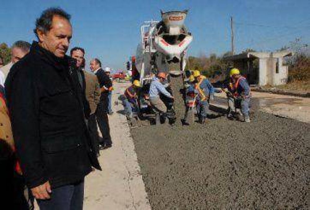 Scioli busca cerrar el a�o con varios obras