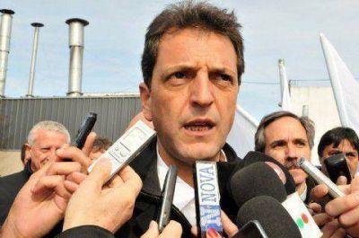 Massa propuso "mirar el archivo" y ver qu� dec�an de �l los mismos que hoy le "pegan"
