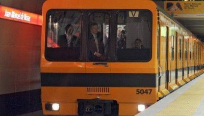 La l�nea B de subte funciona manejado por personal jer�rquico