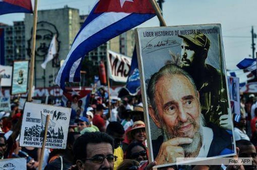 Ra�l Castro: "La Revoluci�n cubana sigue siendo de los j�venes"