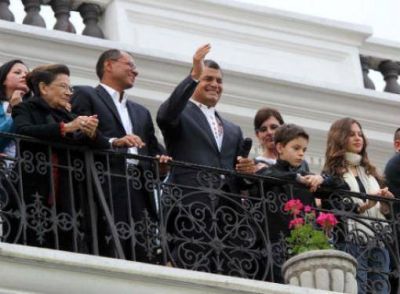 A dos meses de su reelecci�n Correa alcanza un 84% de popularidad