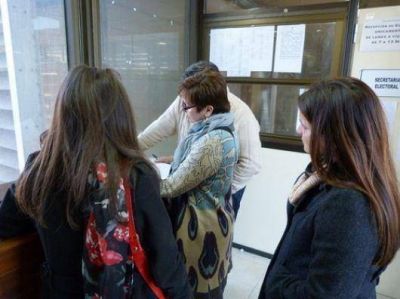 Nerviosa jornada de resoluciones judiciales sobre la cuesti�n re-re