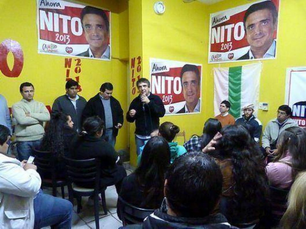 Artaza present� equipo y exigi� un gran debate