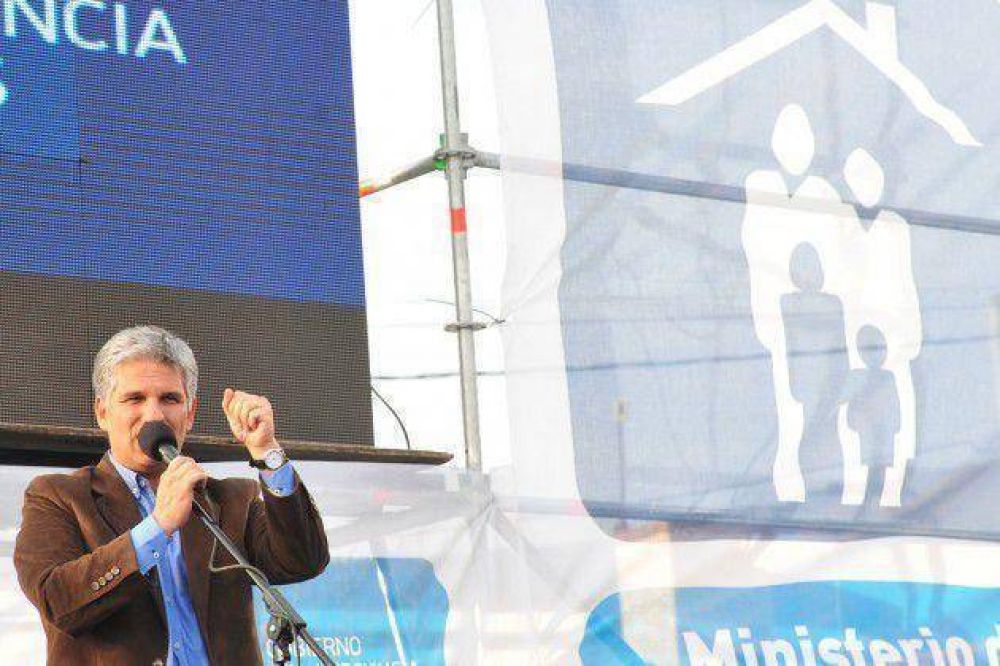 El Gobierno construir� 131 nuevos hogares en Merlo