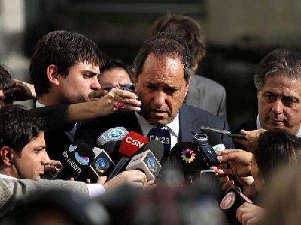 "Ni la Presidente ni yo somos candidatos, que no se distorsione esta elecci�n"