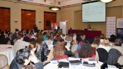 Teresa Lugo: �las netbooks no son lo importante sino qu� hacemos con ellas�