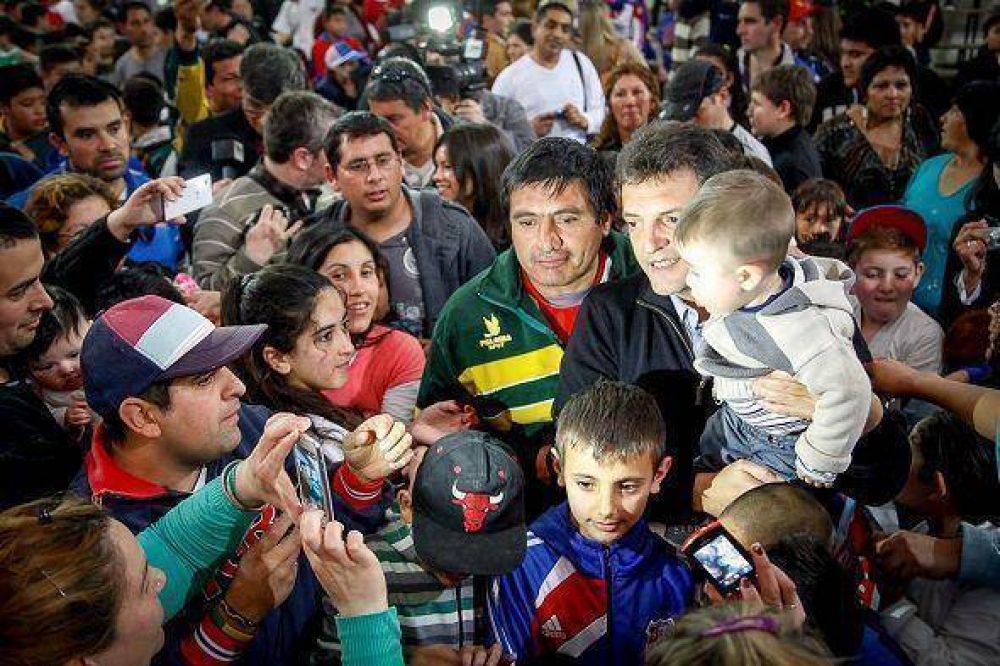 Massa: "Hay que promover el deporte para alejar a los pibes de la calle"
