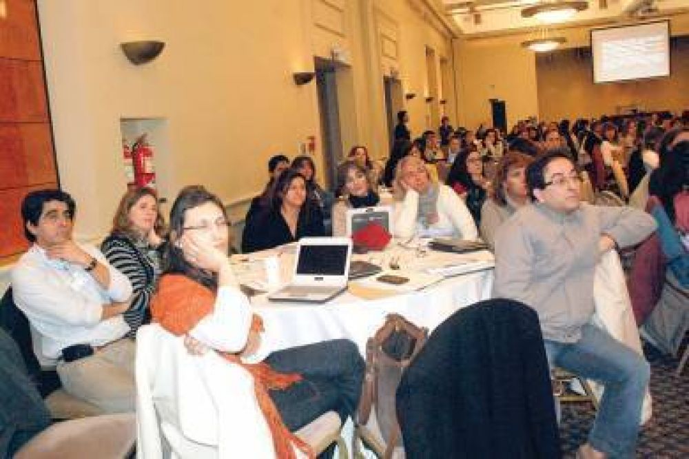 M�s de 200 docentes participaron de la 9� edici�n de �Escuelas por el cambio�