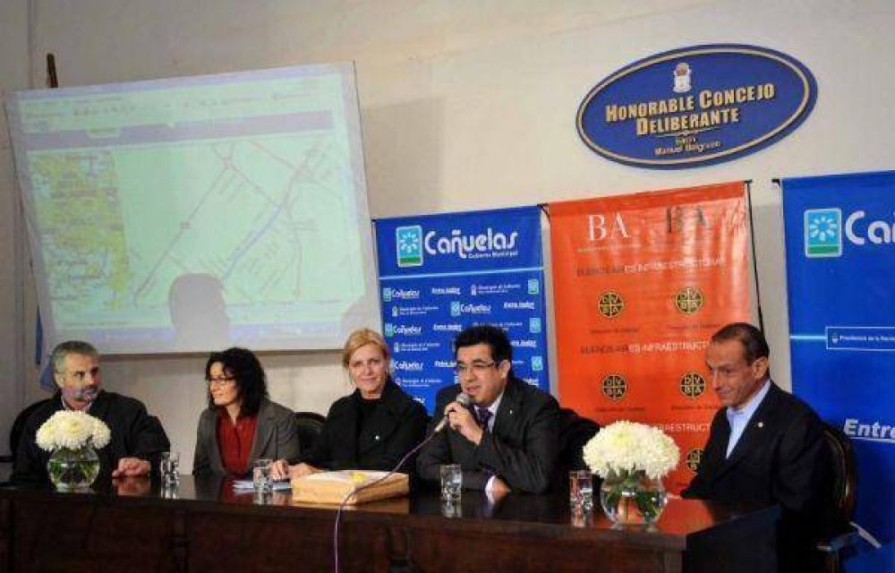 La Provincia licit� obras para repavimentaci�n y ensanche de importante acceso a Ca�uelas