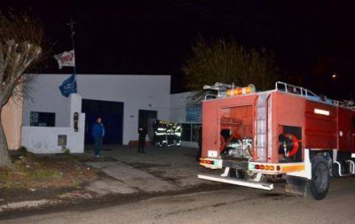 Principio de incendio en un dep�sito comercial