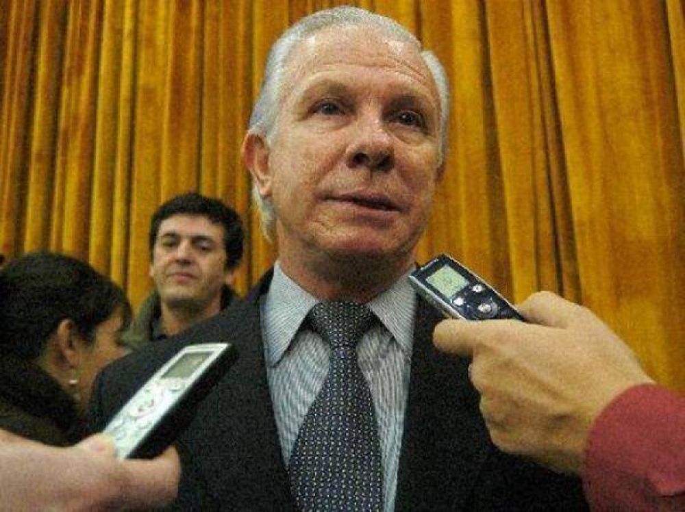 Ca��n: "espero que se deje sin efecto el ascenso de Milani"