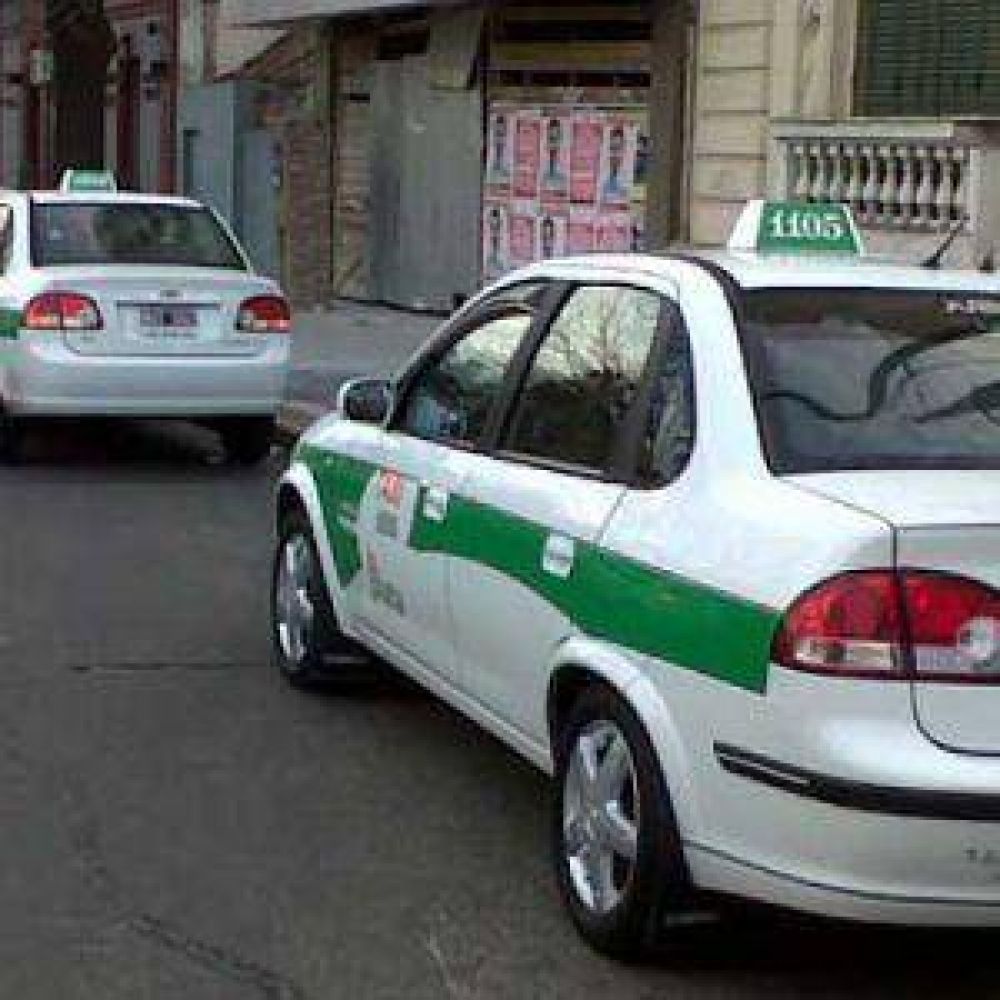 Asaltan a taxista de 72 a�os y lo golpean en la cabeza