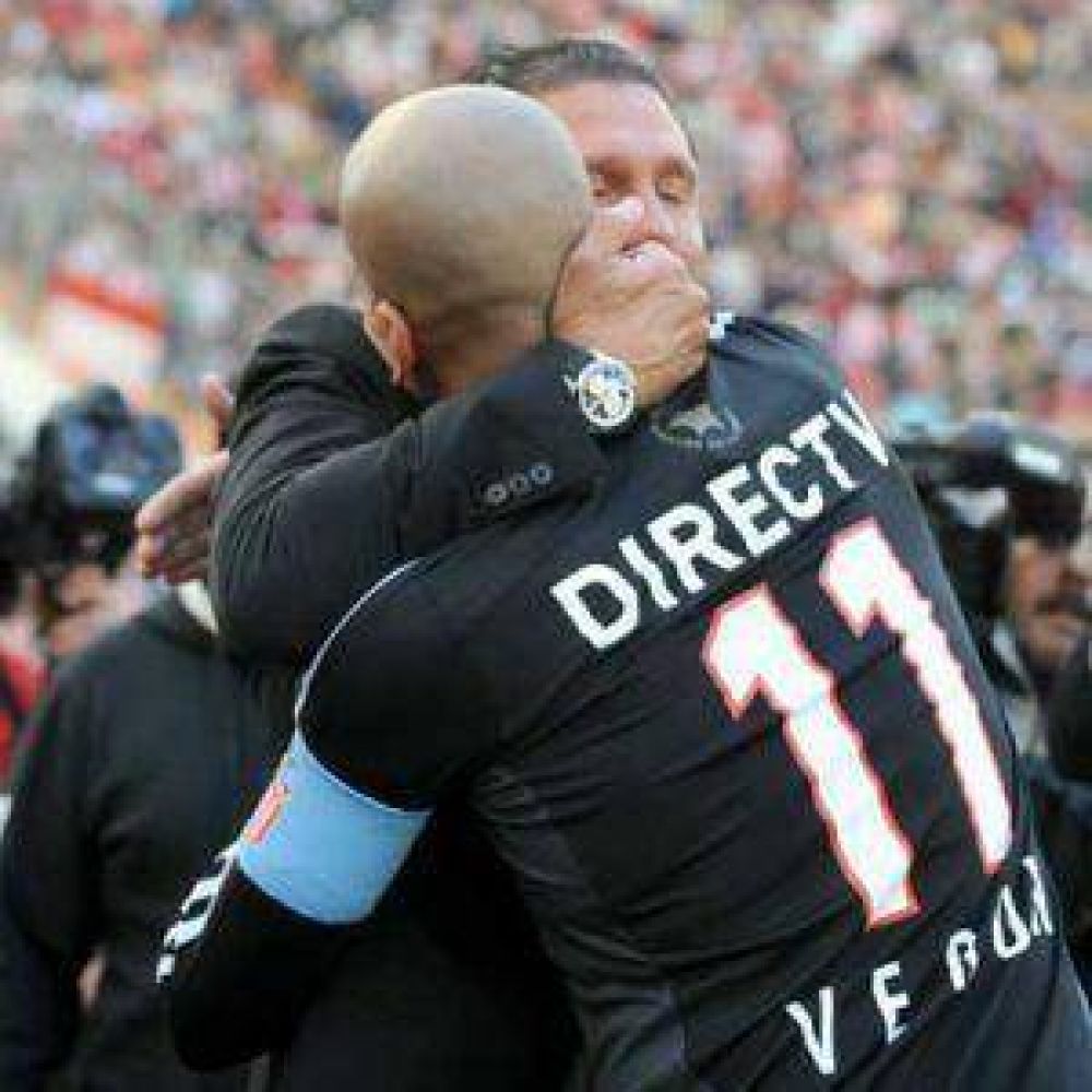 La escoba de la Brujita vol� muy alto en el regreso al f�tbol de elite