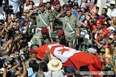 Un muerto en medio de violentas protestas desatadas en T�nez