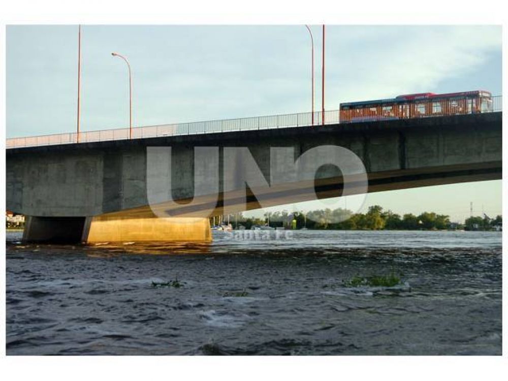 El r�o lleg� a 5,21 metros y pas� el pico estimado para Santa Fe