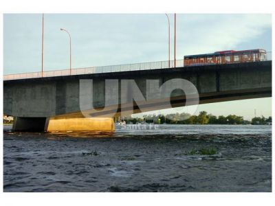 El r�o lleg� a 5,21 metros y pas� el pico estimado para Santa Fe