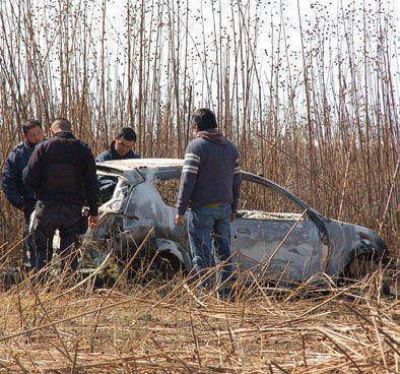 Asaltan a mujer y roban su auto para luego incendiarlo