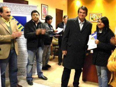 Entregaron m�s de 30 cr�ditos oficiales por casi 40 mil pesos
