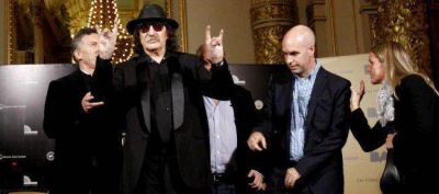 Charly Garc�a fue distinguido como embajador cultural