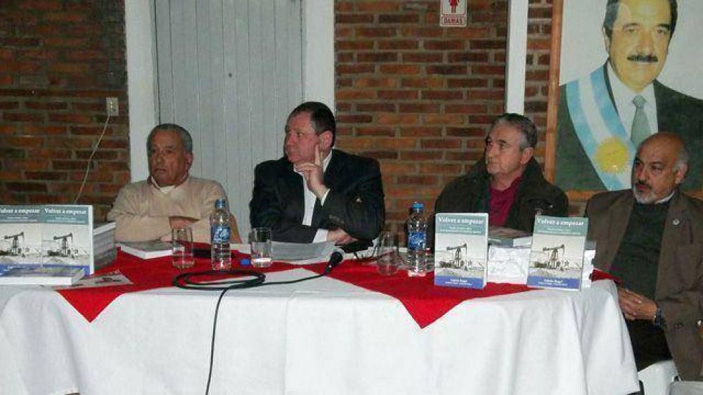 Hacia las PASO: Rogel empieza a meterse en la campa�a	 