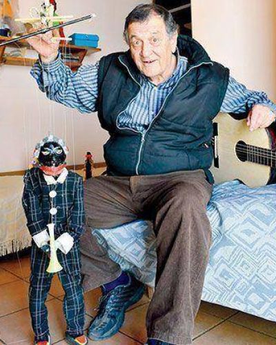 Premiaron al titiritero Juan Aldo Umazano 