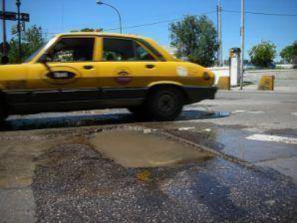 Hirieron a un taxista con un arma blanca